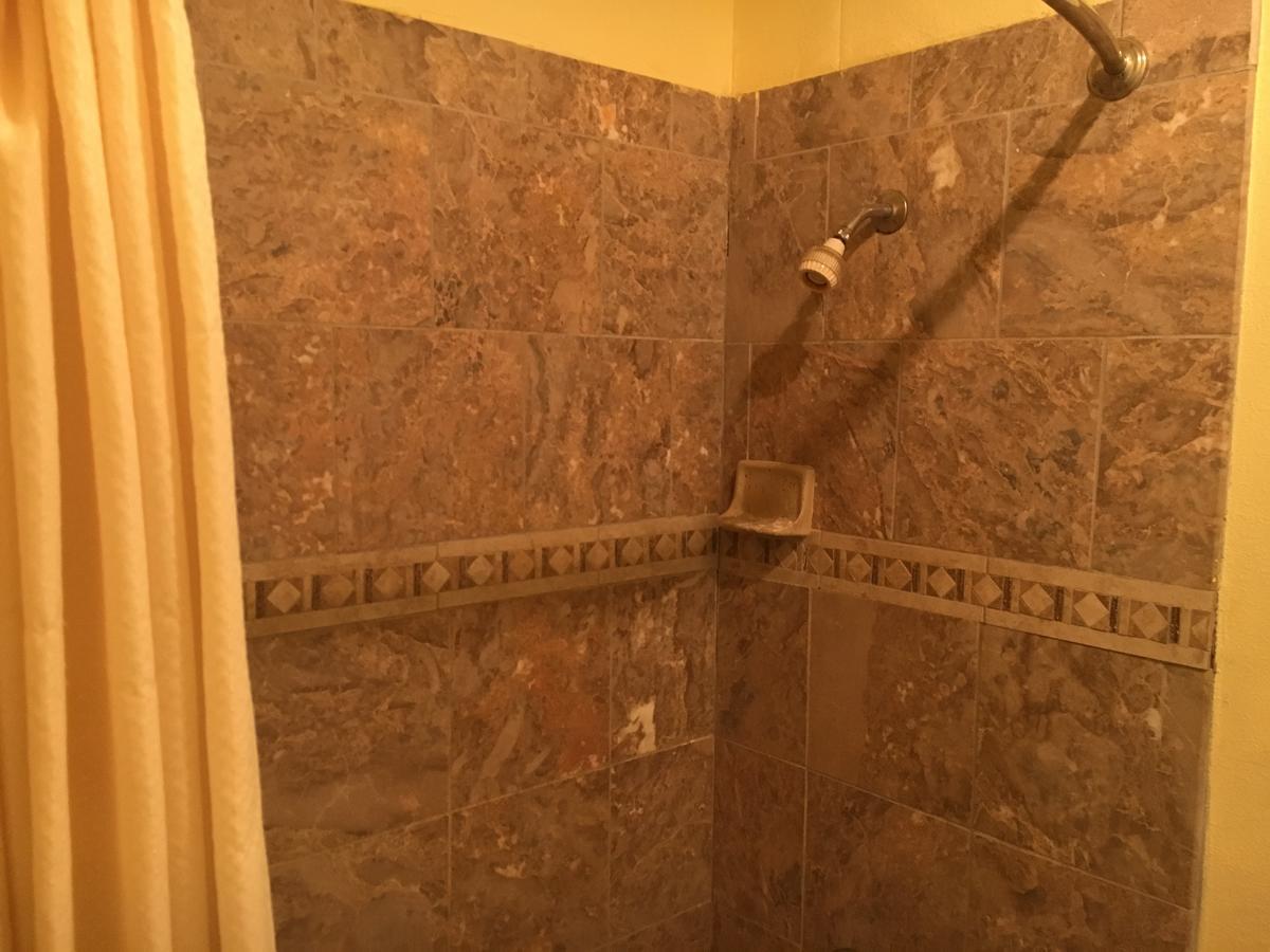 Executive Inn Одеса Екстериор снимка