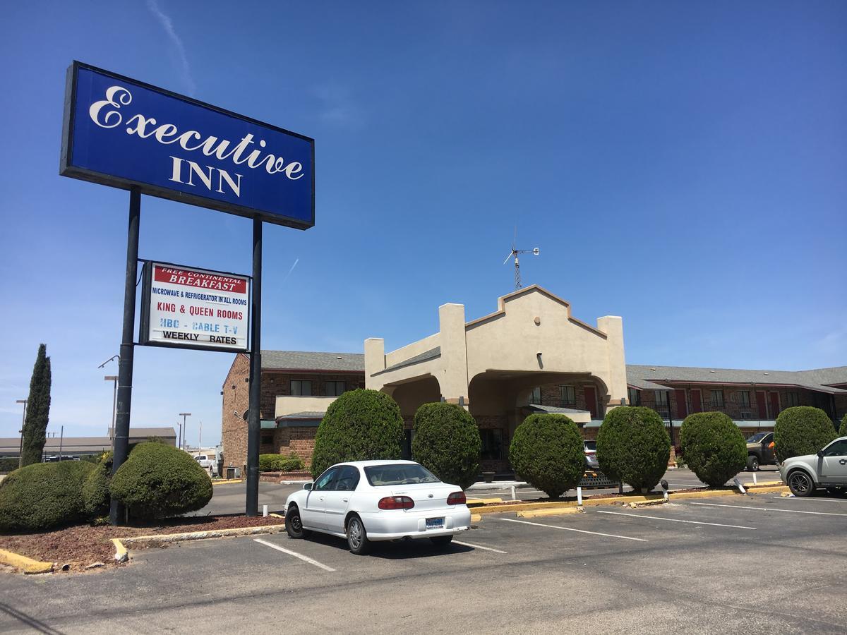 Executive Inn Одеса Екстериор снимка